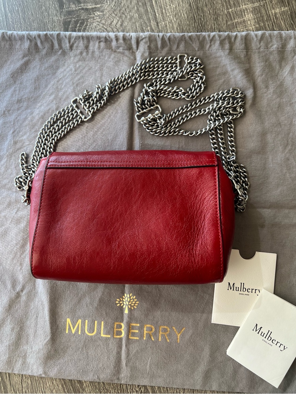 Mulberry Triple Chain Lily in Lancaster Red - Picture 5 of 14